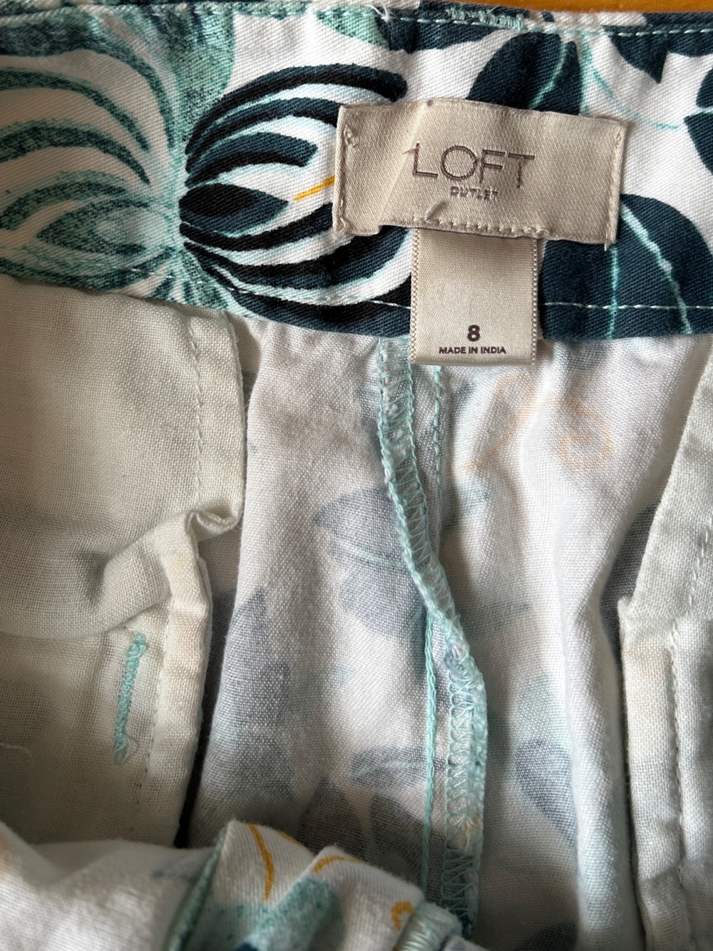 Ann Taylor LOFT Water Color Floral Cotton Chino Shorts Women’s Botanical Coastal - Picture 7 of 7